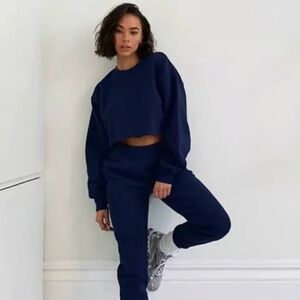 TNA Cozy AF Fleece Navy Cropped Sweatshirt